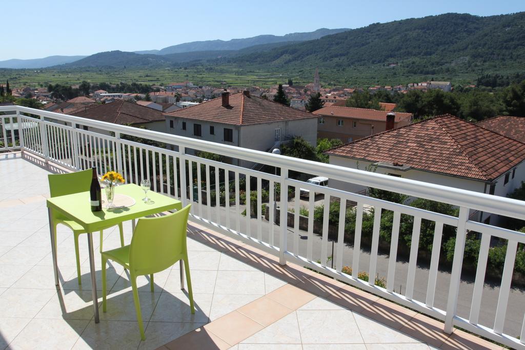Apartments Marinko Stari Grad  Oda fotoğraf